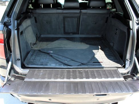Used 2011 BMW X5 M image 34