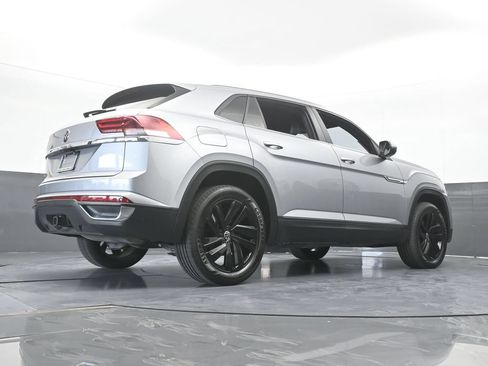 Used 2022 Volkswagen Atlas Cross Sport SE FWD image 62