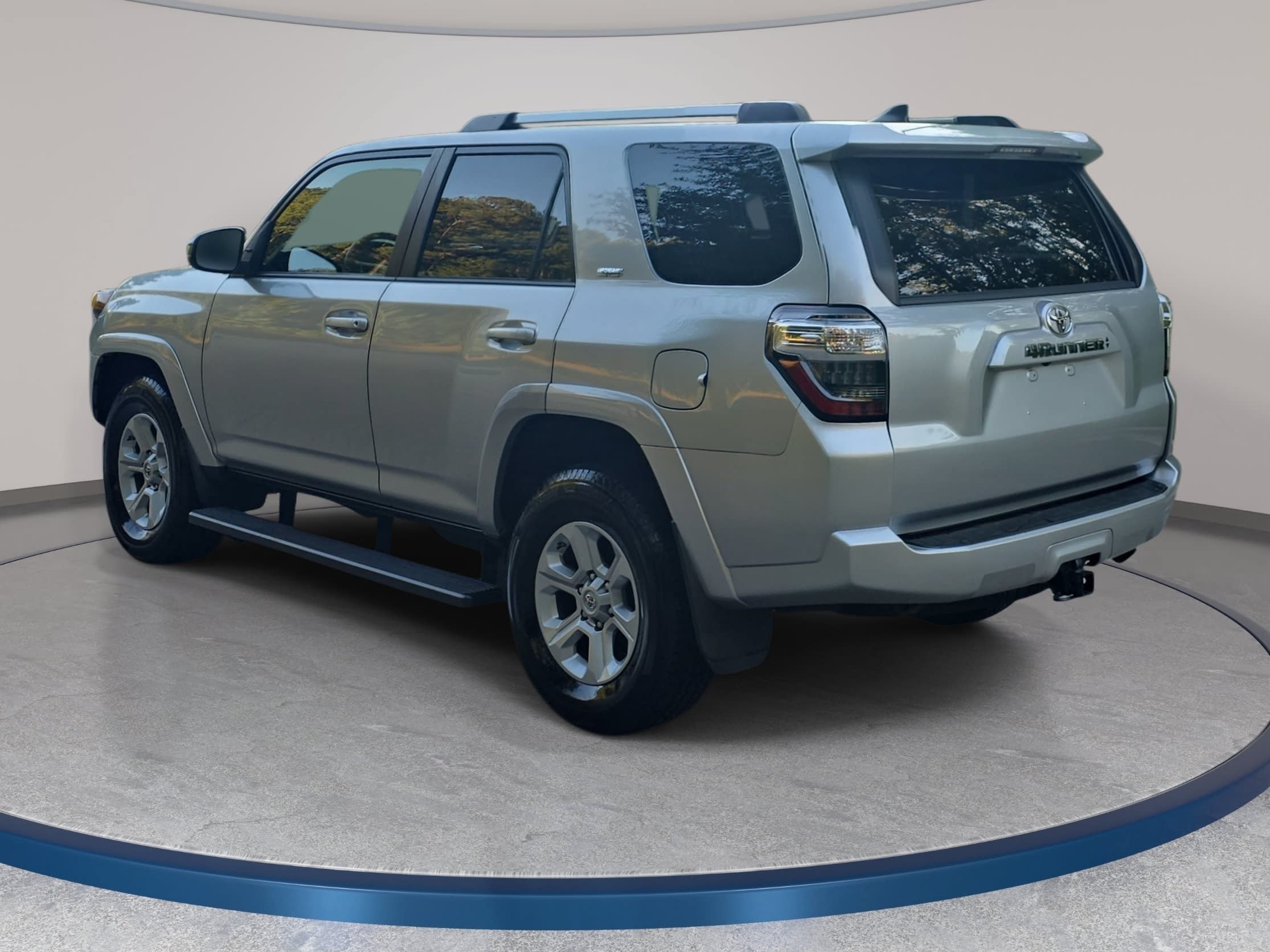 Used 2021 Toyota 4Runner SR5 AWD/4WD image 7