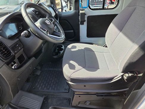 Used 2024 RAM ProMaster 3500 w/ Delivery Van Package FWD image 13