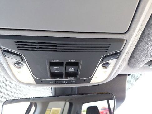 Used 2025 Honda Ridgeline RTL image 25