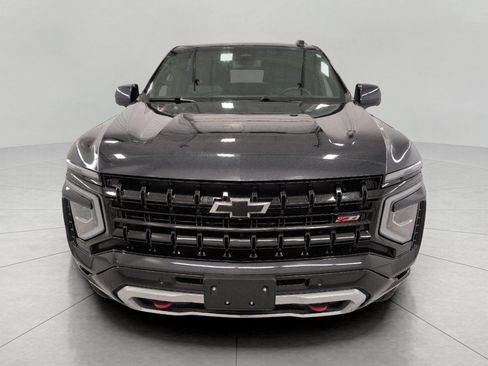 Used 2025 Chevrolet Suburban Z71 AWD/4WD image 14