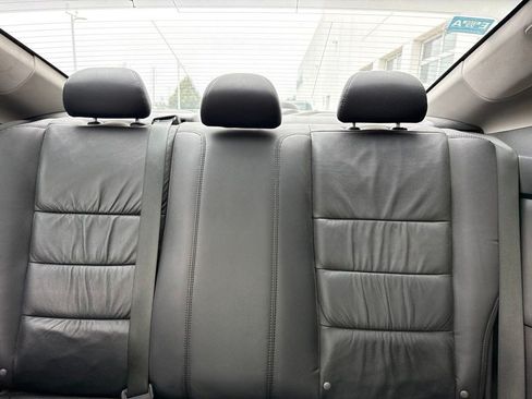 Used 2012 Honda Accord EX-L image 9
