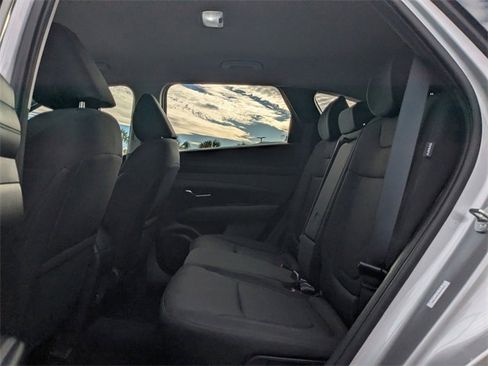 Used 2025 Hyundai Tucson SE image 16