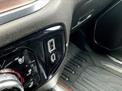 Used 2023 GMC Sierra 1500 SLT w/ SLT Premium Package image 28