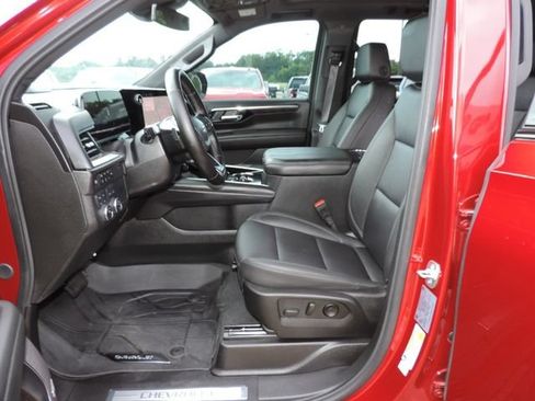 Certified 2025 Chevrolet Tahoe Z71 w/ Comfort Package AWD/4WD image 23