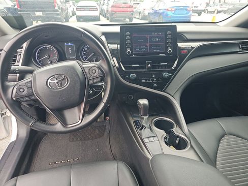Used 2024 Toyota Camry SE FWD image 16
