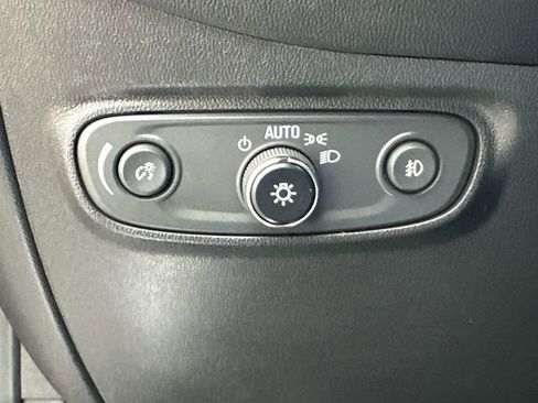 Used 2022 Chevrolet Equinox Premier w/ Redline Edition image 22