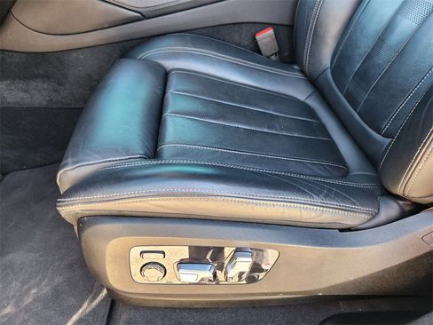 Used 2022 BMW X6 xDrive40i w/ M Sport Package image 23