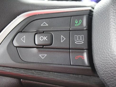 Used 2023 Jeep Grand Cherokee L Laredo image 36