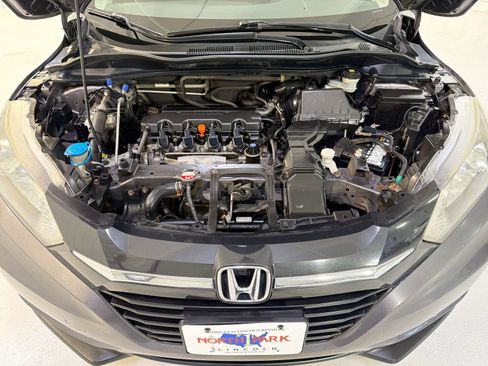 Used 2017 Honda HR-V EX image 29