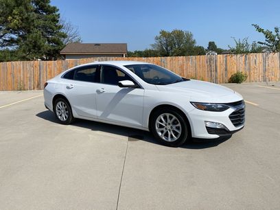 Used 2021 Chevrolet Malibu LT