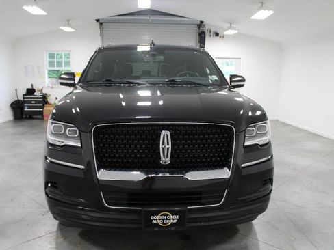 Used 2022 Lincoln Navigator Reserve AWD/4WD image 3