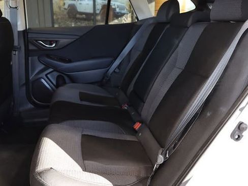 Used 2022 Subaru Outback Premium image 11