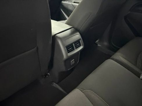 Used 2021 Chevrolet Equinox LT FWD image 17