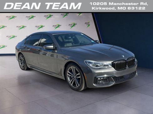 Used 2018 BMW 750i xDrive image 1