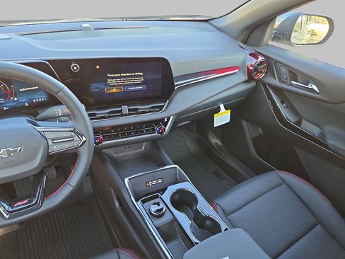 New 2026 Chevrolet Equinox RS w/ LPO, Floor Liner Package image 15