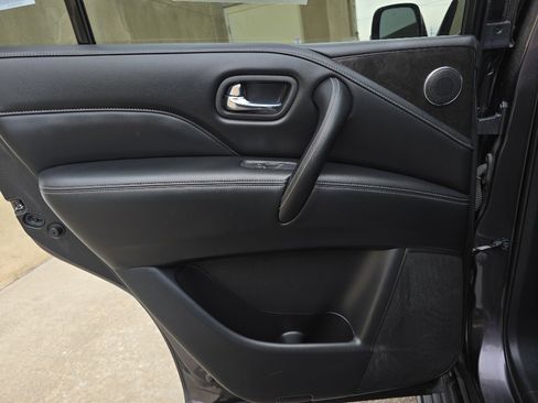 Used 2024 INFINITI QX80 Luxe image 33