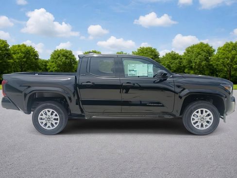 New 2026 Toyota Tacoma SR5 RWD image 8
