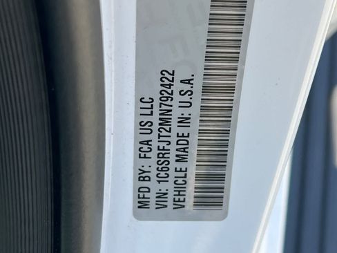 Used 2021 RAM 1500 Laramie AWD/4WD image 30
