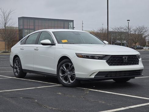 Certified 2023 Honda Accord EX image 2