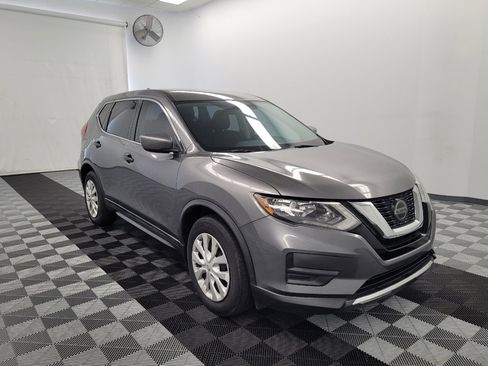 Used 2018 Nissan Rogue S FWD image 13