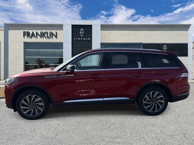 New 2027 Lincoln Aviator AWD image 4