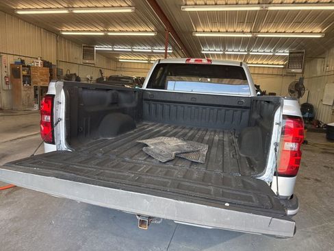 Used 2017 Chevrolet Silverado 1500 Custom w/ Custom Convenience Package image 6