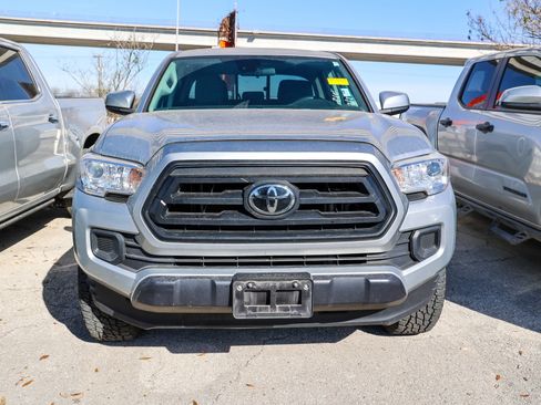 Used 2022 Toyota Tacoma SR w/ SR Convenience Package image 4