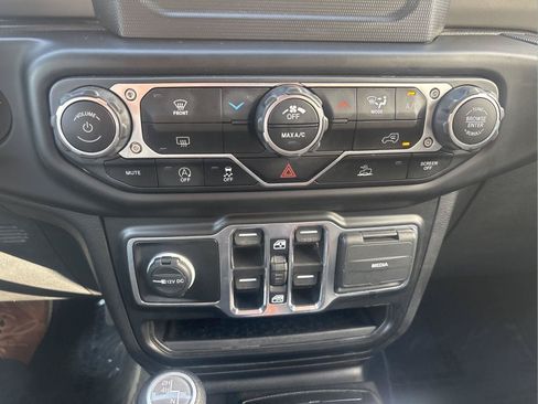 Used 2022 Jeep Wrangler Unlimited Sport AWD/4WD image 21
