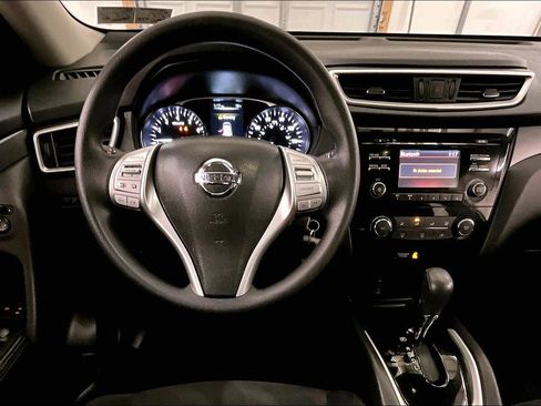 Used 2014 Nissan Rogue S image 6