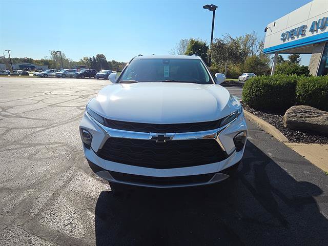 Used 2024 Chevrolet Blazer LT w/ Convenience Package FWD image 2