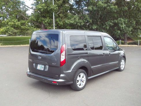 Used 2016 Ford Transit Connect XLT FWD image 5