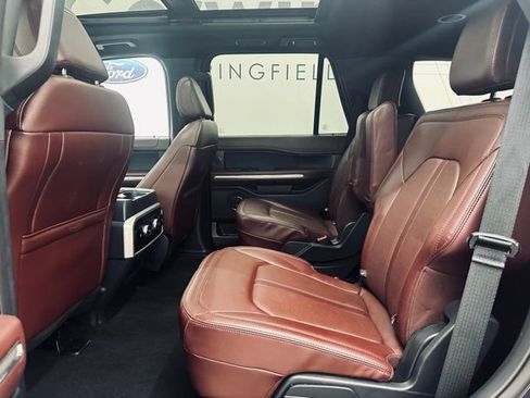 Used 2024 Ford Expedition Limited image 21