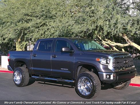 Used 2018 Toyota Tundra SR5 image 1