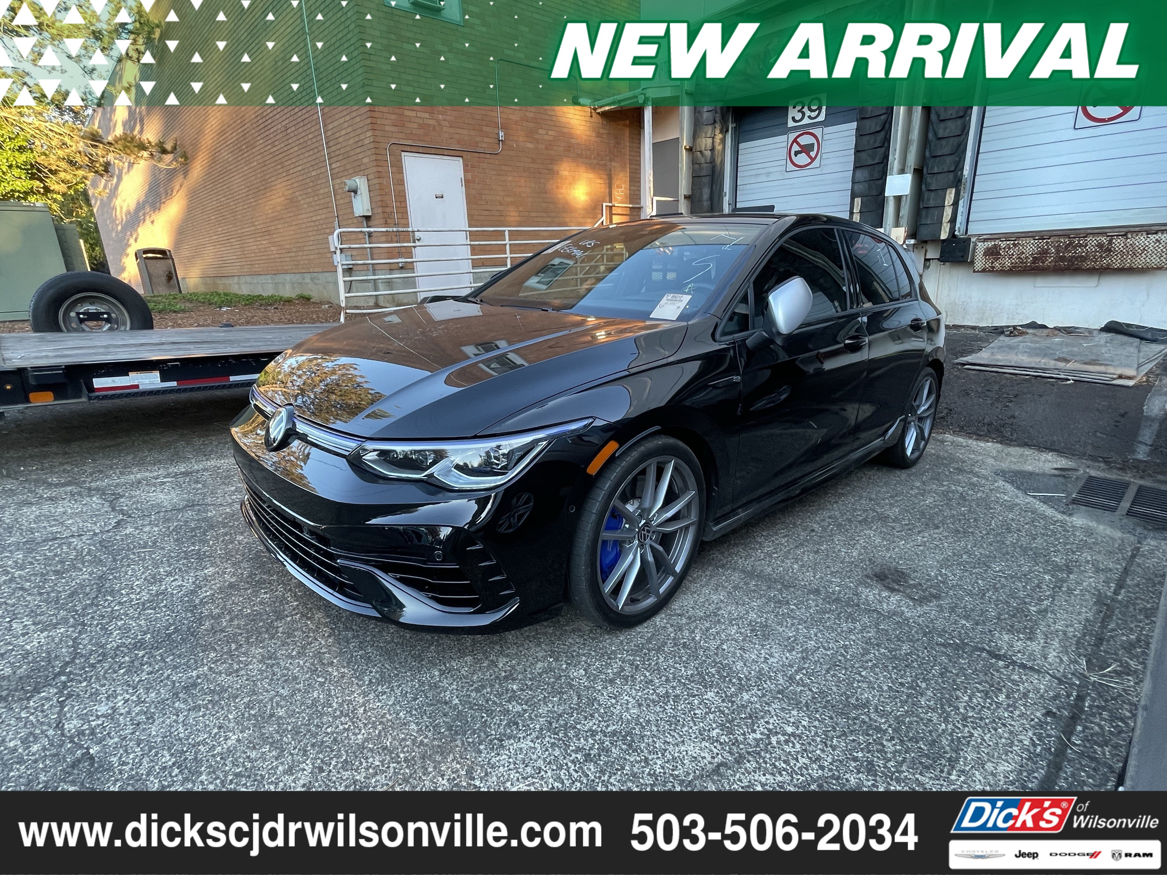 Used 2024 Volkswagen Golf R AWD/4WD image 1