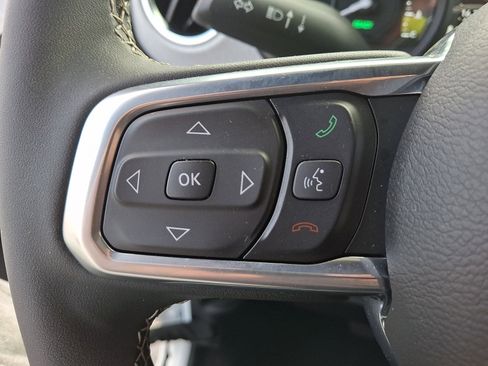 Used 2025 Jeep Wrangler Unlimited Sahara w/ Safety Group image 20