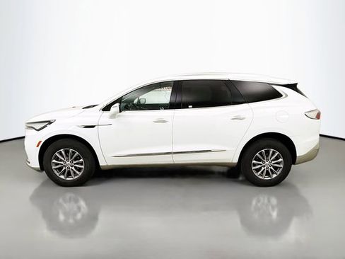 Used 2023 Buick Enclave Essence image 6