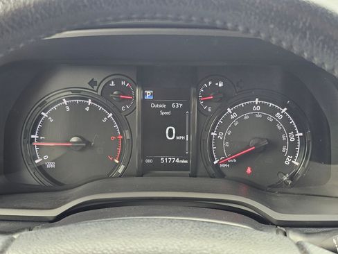 Used 2021 Toyota 4Runner SR5 Premium w/ Moonroof Package AWD/4WD image 22
