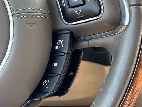 Used 2013 Jaguar XJ RWD image 31