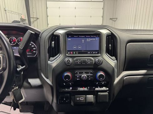 Used 2023 Chevrolet Silverado 2500 LT image 15