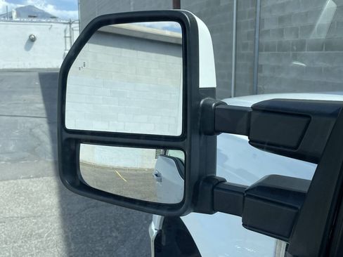Used 2022 Ford F350 Lariat w/ Lariat Ultimate Package AWD/4WD image 7