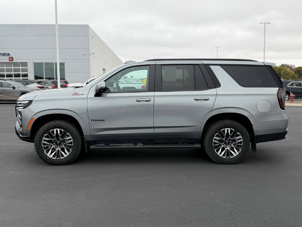 Used 2025 Chevrolet Tahoe Z71 w/ Comfort Package AWD/4WD image 11