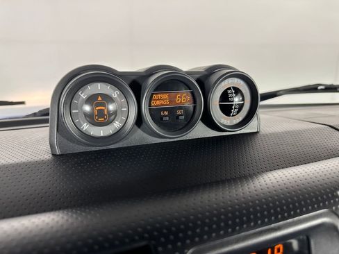 Used 2007 Toyota FJ Cruiser 4WD image 14