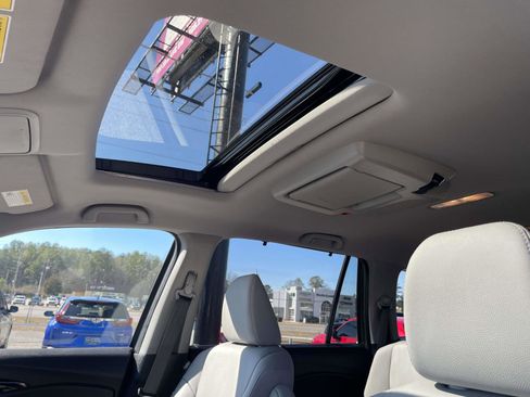 Certified 2022 Honda Pilot Touring image 12