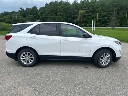 Used 2020 Chevrolet Equinox LS w/ LS Convenience Package AWD/4WD image 6