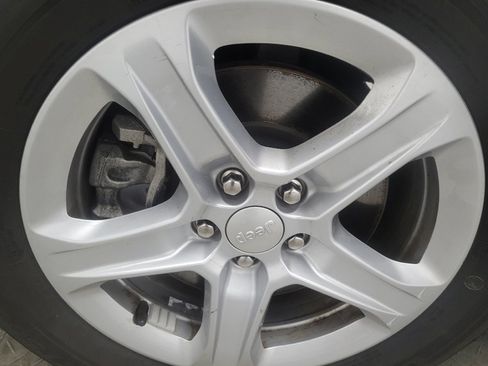 Used 2024 Jeep Compass Sport AWD/4WD image 31