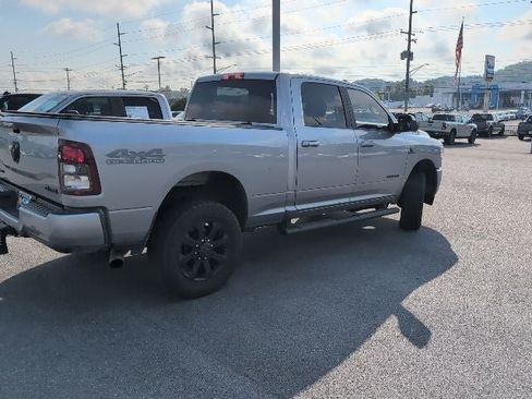 Used 2022 RAM 2500 Big Horn w/ Night Edition AWD/4WD image 3