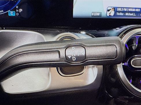 Used 2024 Mercedes-Benz EQB 300 4MATIC image 20