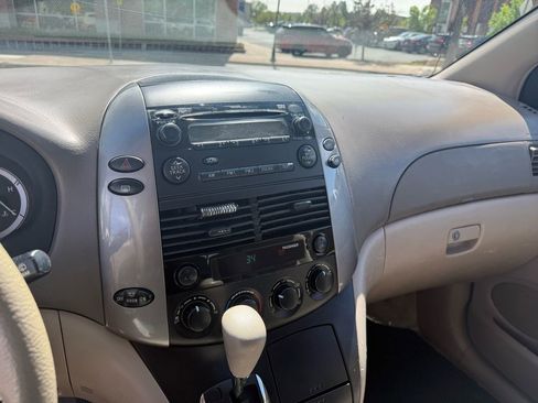 Used 2008 Toyota Sienna CE FWD image 17